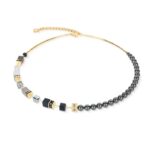 Naszyjnik Coeur de Lion GeoCUBE Anthracite Glow 5086/10-1216 z antracytowymi perłami i złotymi detalami